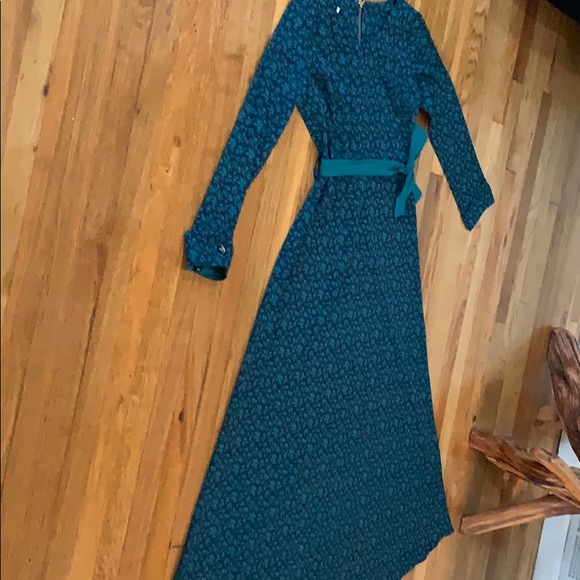 Women dress - Picture 7 of 8